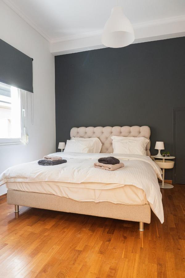 Bright 2Bd Apt, Garden View & Parking - Glyfada Atenas Exterior foto